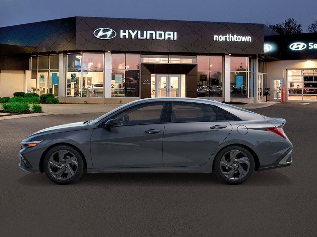 New 2026 Hyundai Elantra Sport FWD image 3