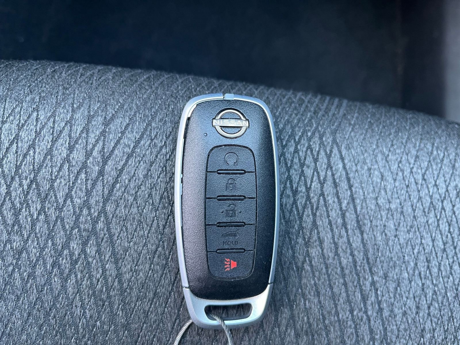 Used 2025 Nissan Rogue SV image 27