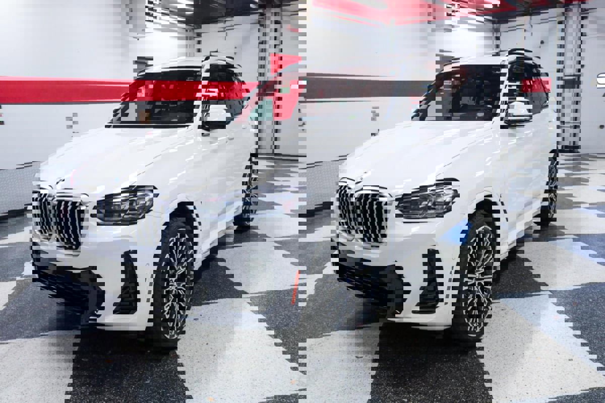 Used 2023 BMW X3 xDrive30i w/ M Sport Package image 5