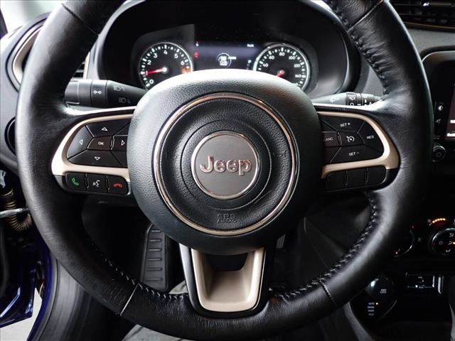 Used 2017 Jeep Renegade Latitude AWD/4WD image 8