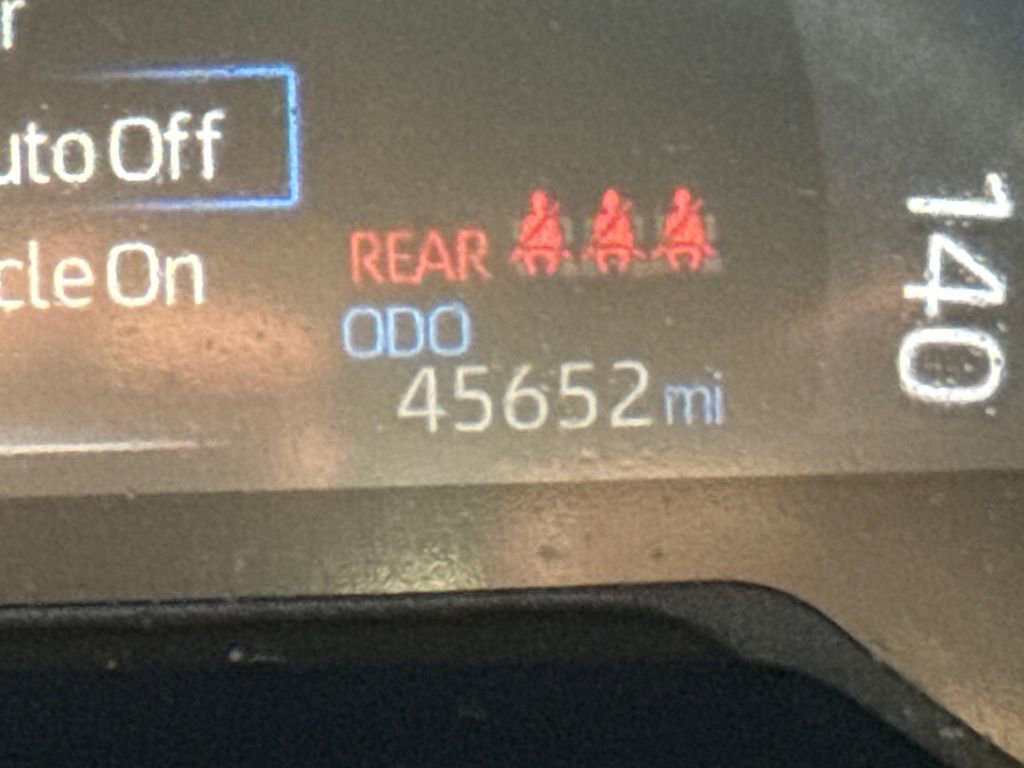 Used 2022 Toyota RAV4 SE image 19