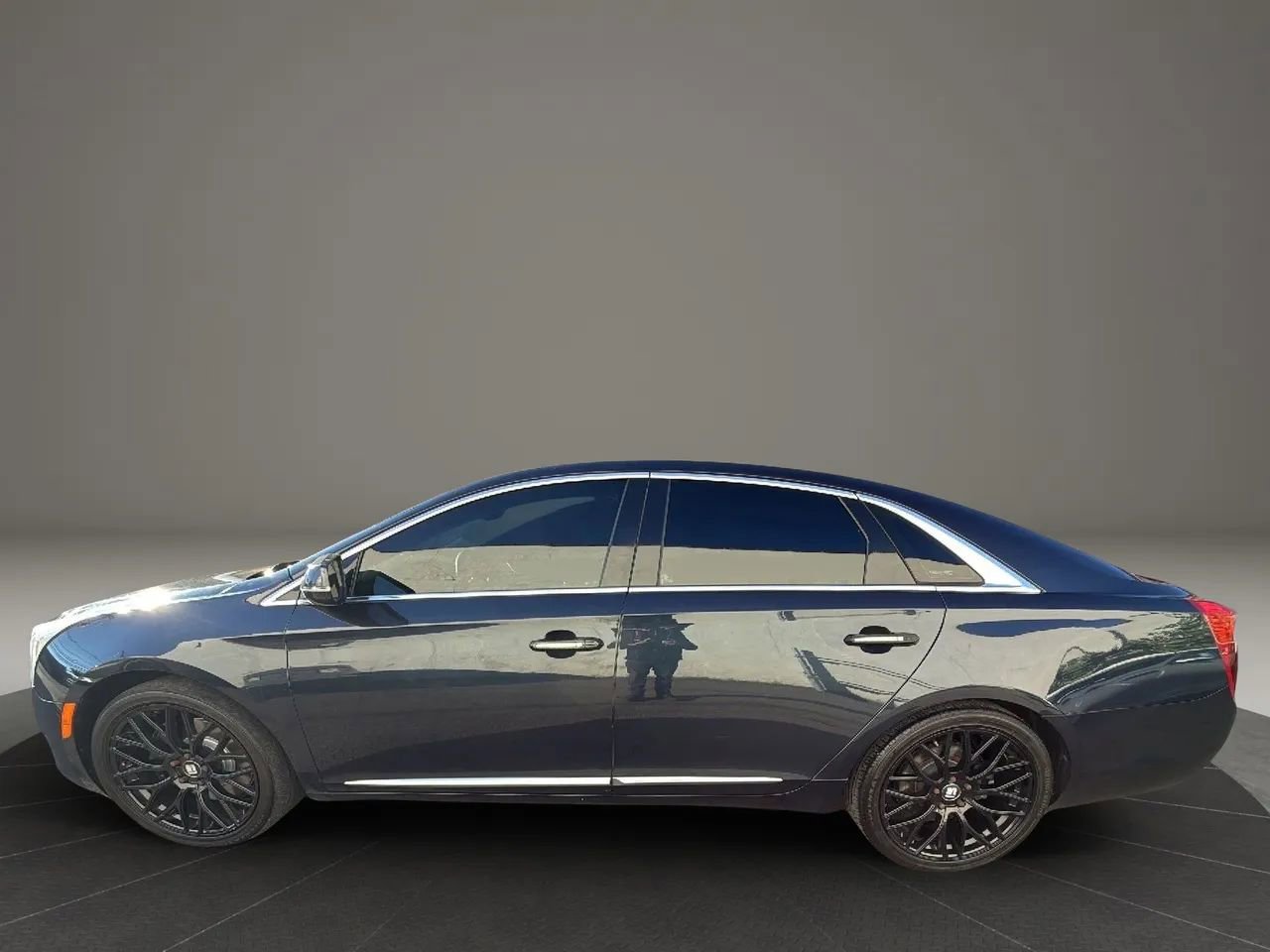 Used 2013 Cadillac XTS Platinum w/ Driver Assist Package image 8