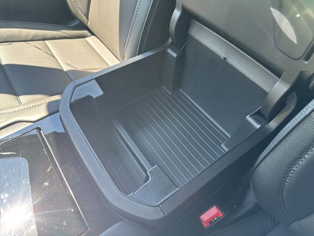 New 2025 GMC Yukon XL Denali w/ Denali Reserve Package image 43