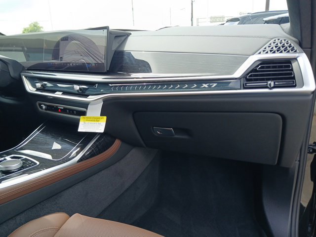 New 2027 BMW X7 xDrive40i w/ M Sport Package AWD/4WD image 18