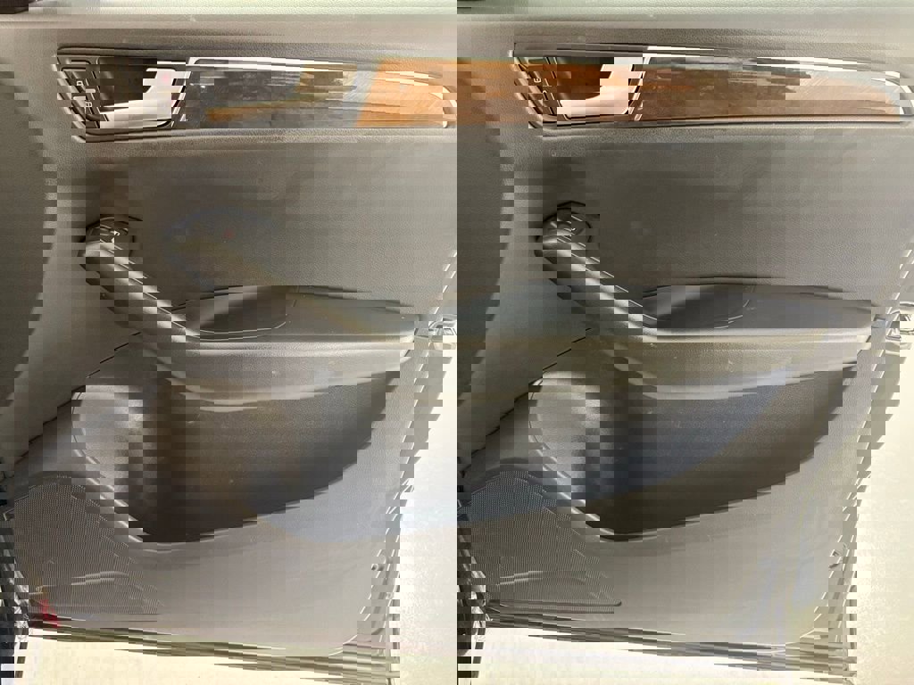 Used 2011 Audi Q5 2.0T Premium image 34