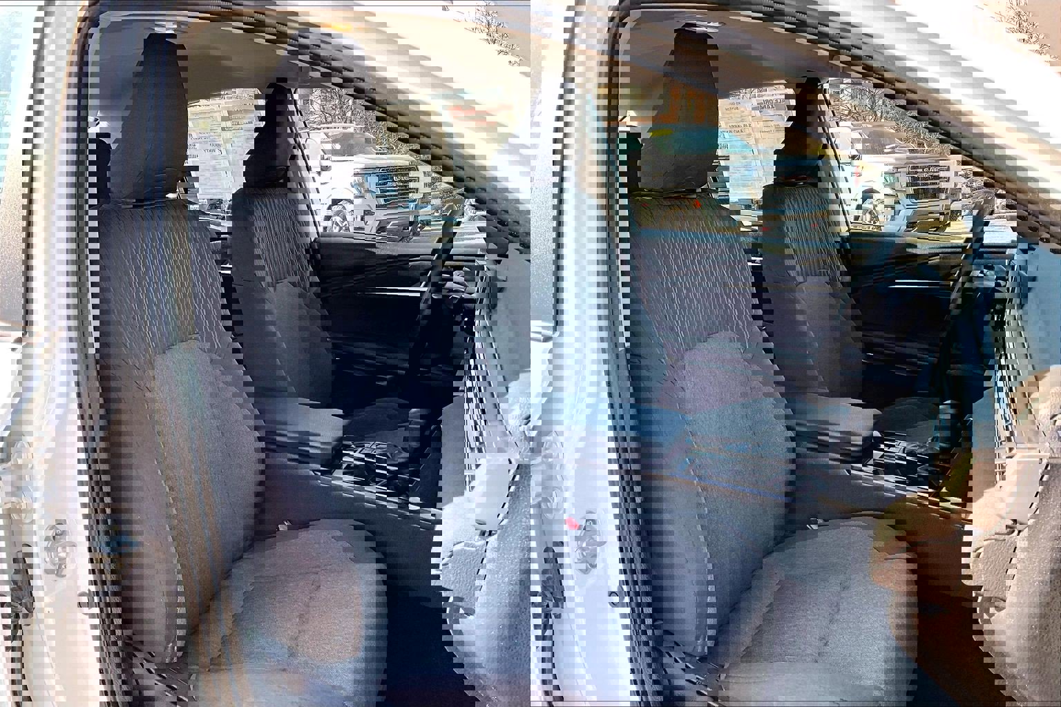 Used 2025 Toyota Camry LE image 7