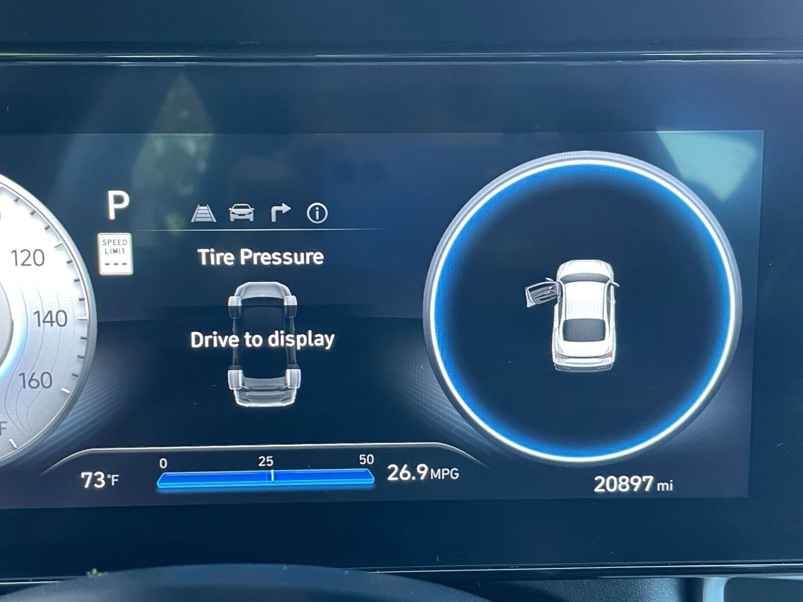 Used 2025 Hyundai Elantra Limited image 42