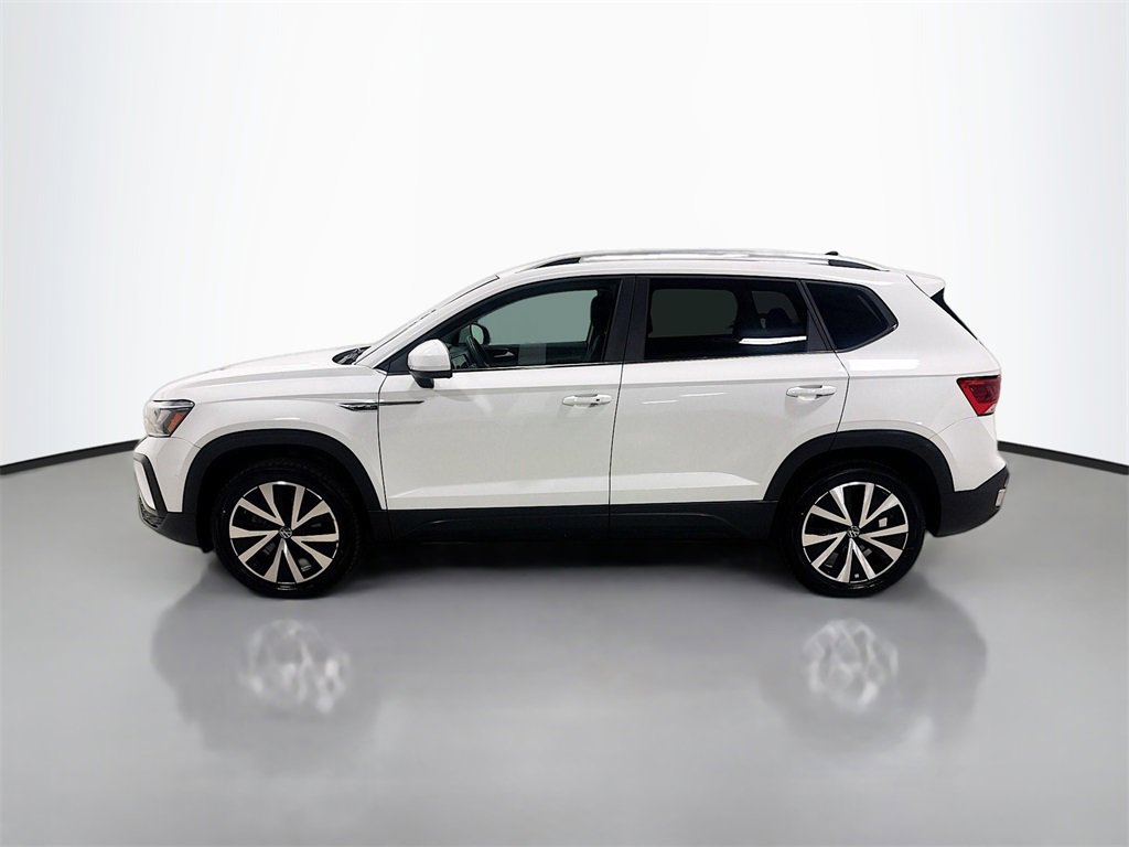 Used 2022 Volkswagen Taos SE image 4