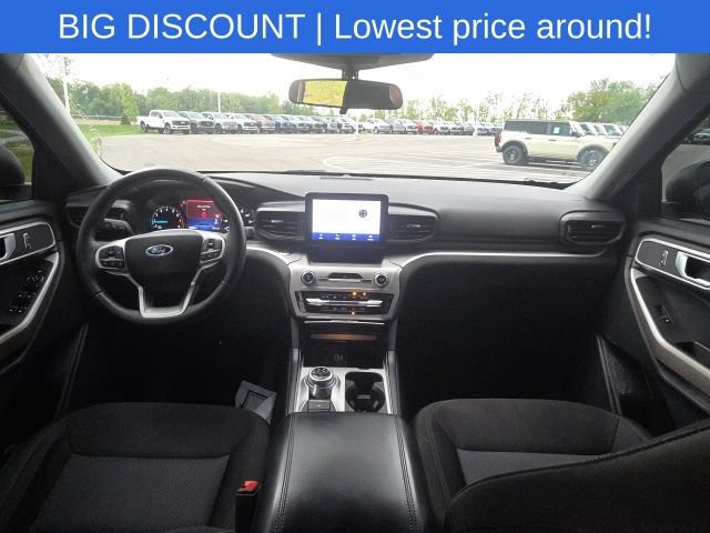 Used 2023 Ford Explorer XLT AWD/4WD image 21