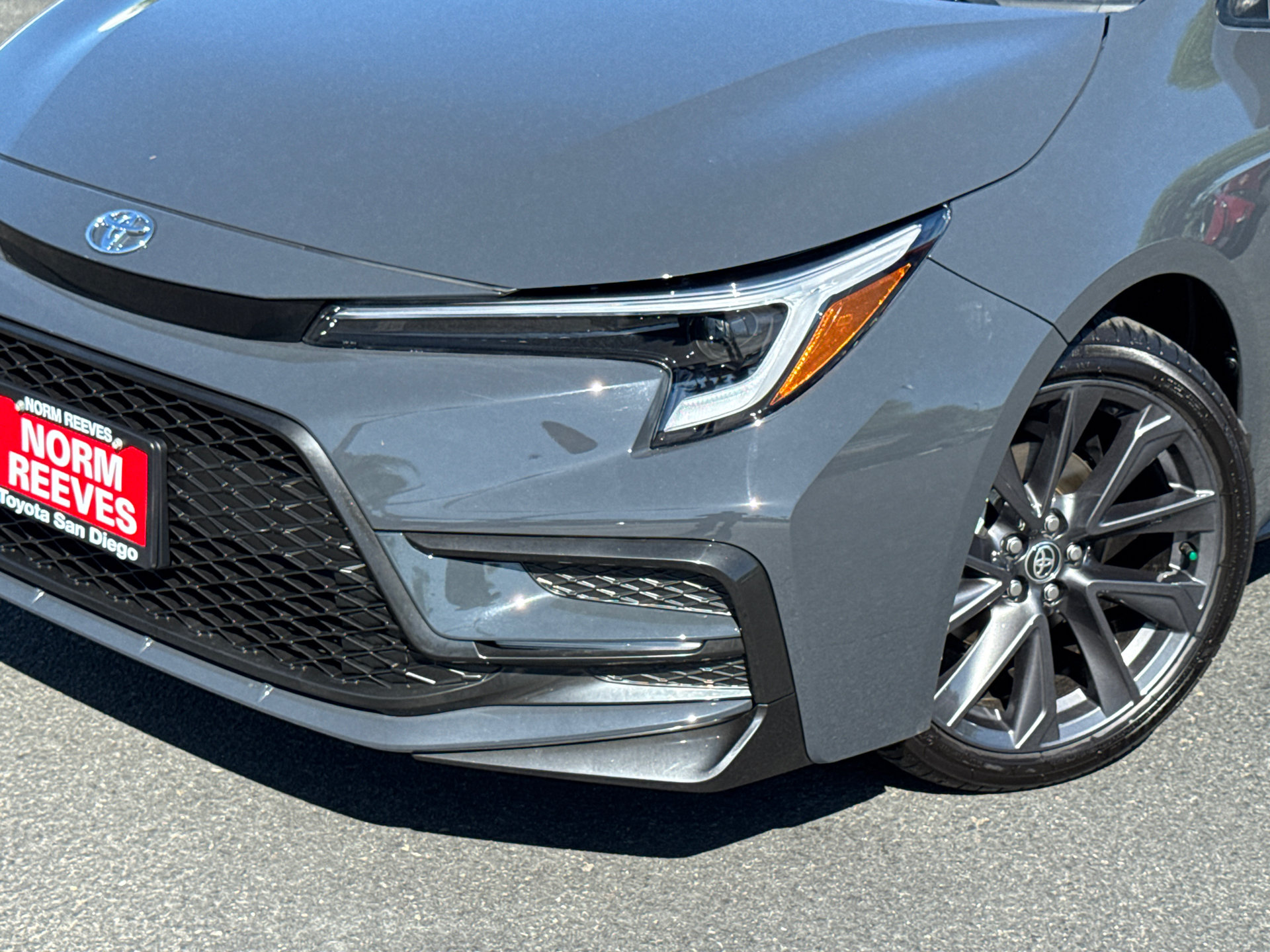 Certified 2026 Toyota Corolla SE FWD image 3