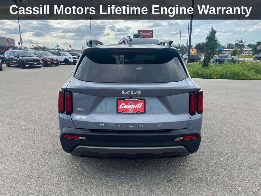Used 2022 Kia Sorento S w/ Panoramic Sunroof Package AWD/4WD image 5