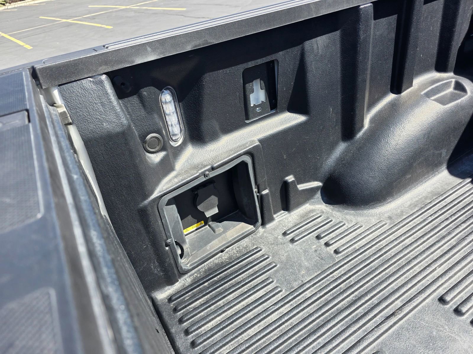 Used 2023 Ford F150 Lariat w/ Equipment Group 502A High image 9