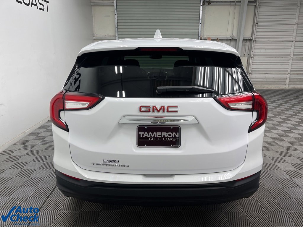 Used 2024 GMC Terrain SLE image 10