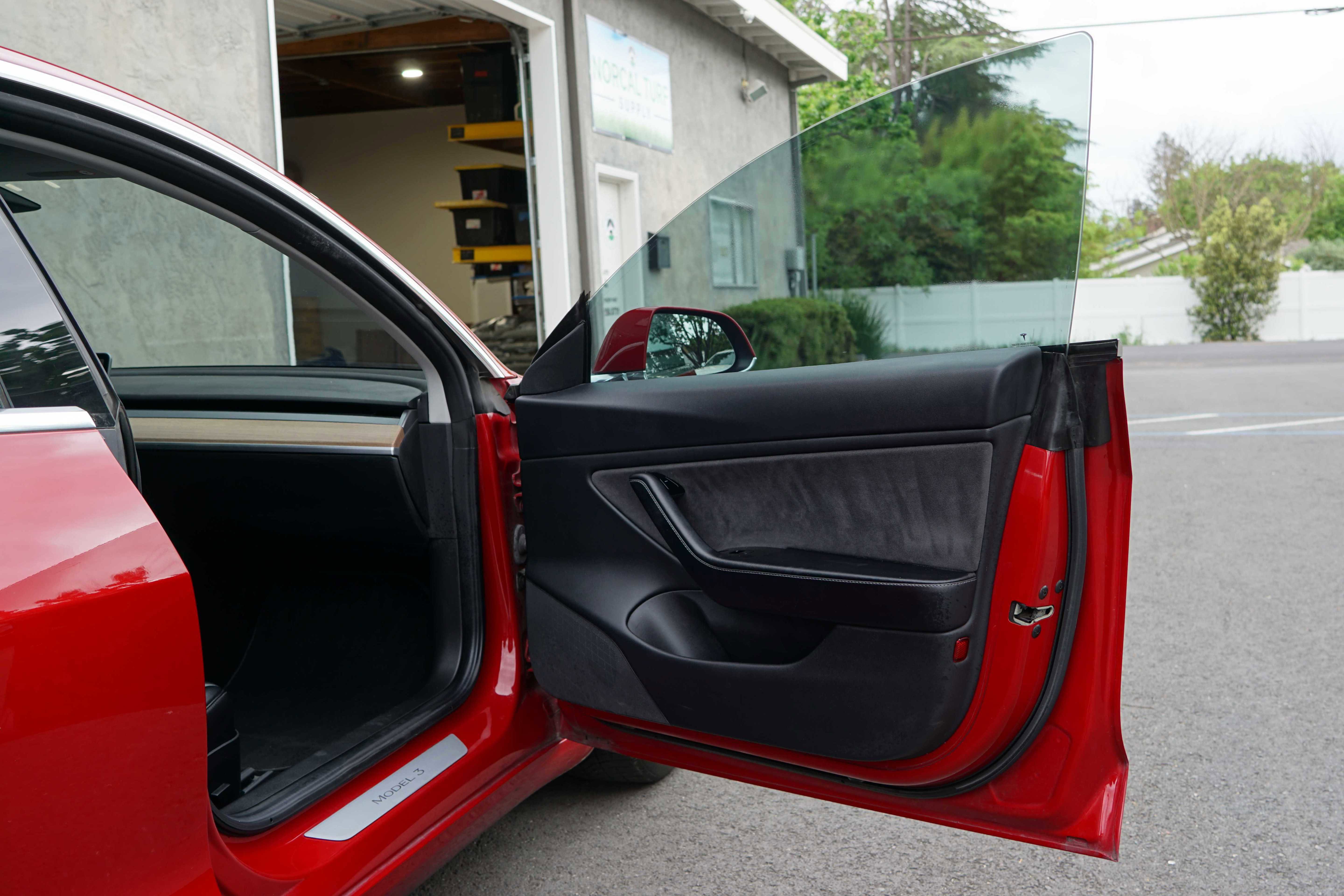 Used 2018 Tesla Model 3 Long Range image 29