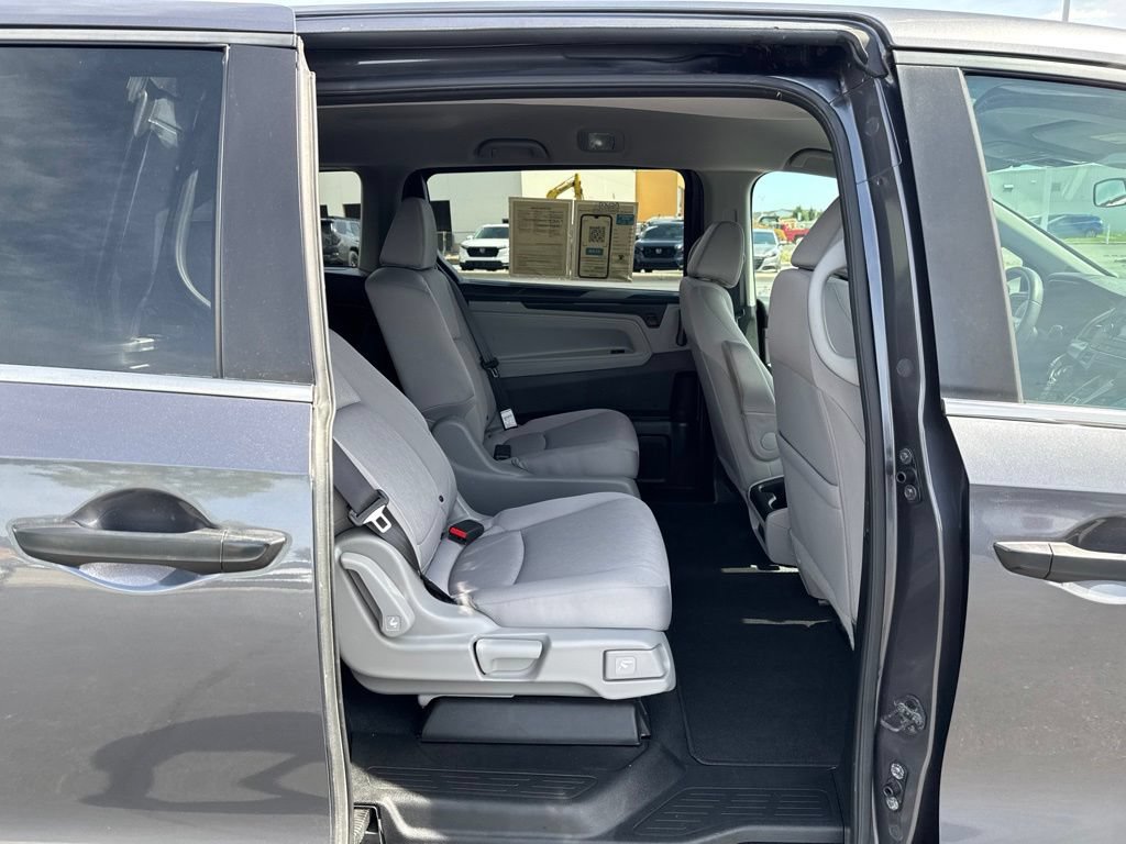 Used 2018 Honda Odyssey LX image 32