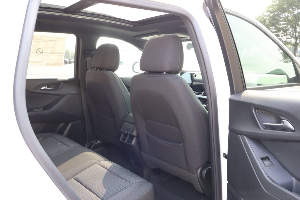 New 2027 Chevrolet Equinox LT w/ Midnight Edition FWD image 40