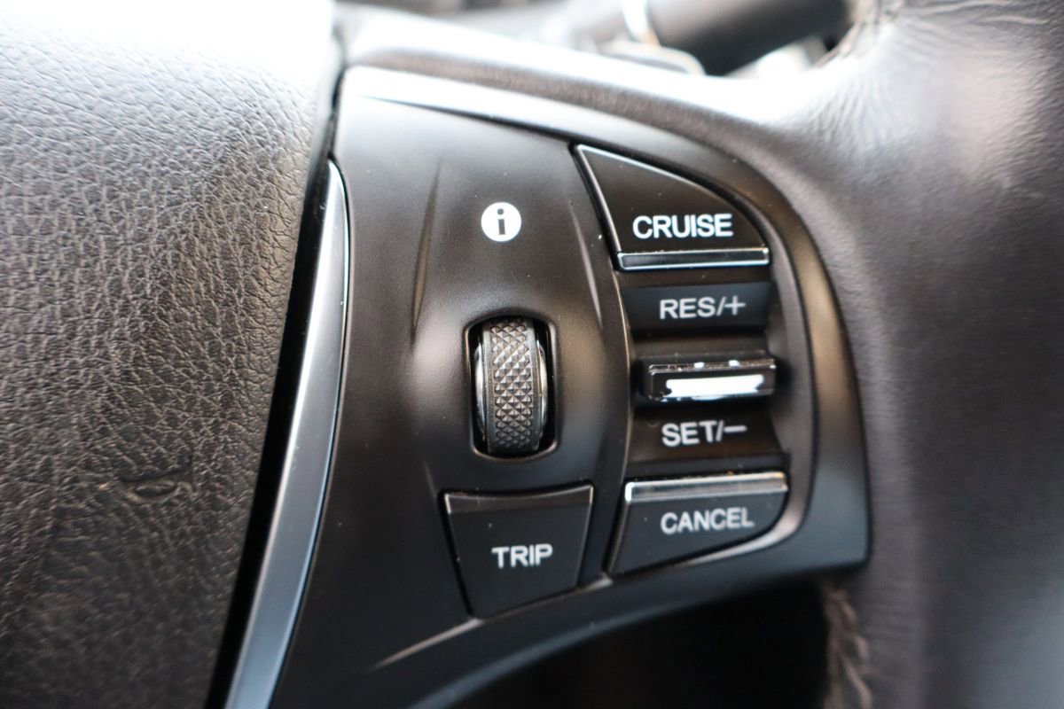 Used 2015 Acura TLX FWD image 31