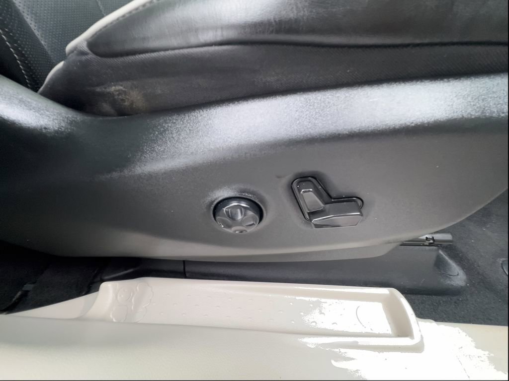 Used 2022 Chrysler Pacifica Limited FWD image 31