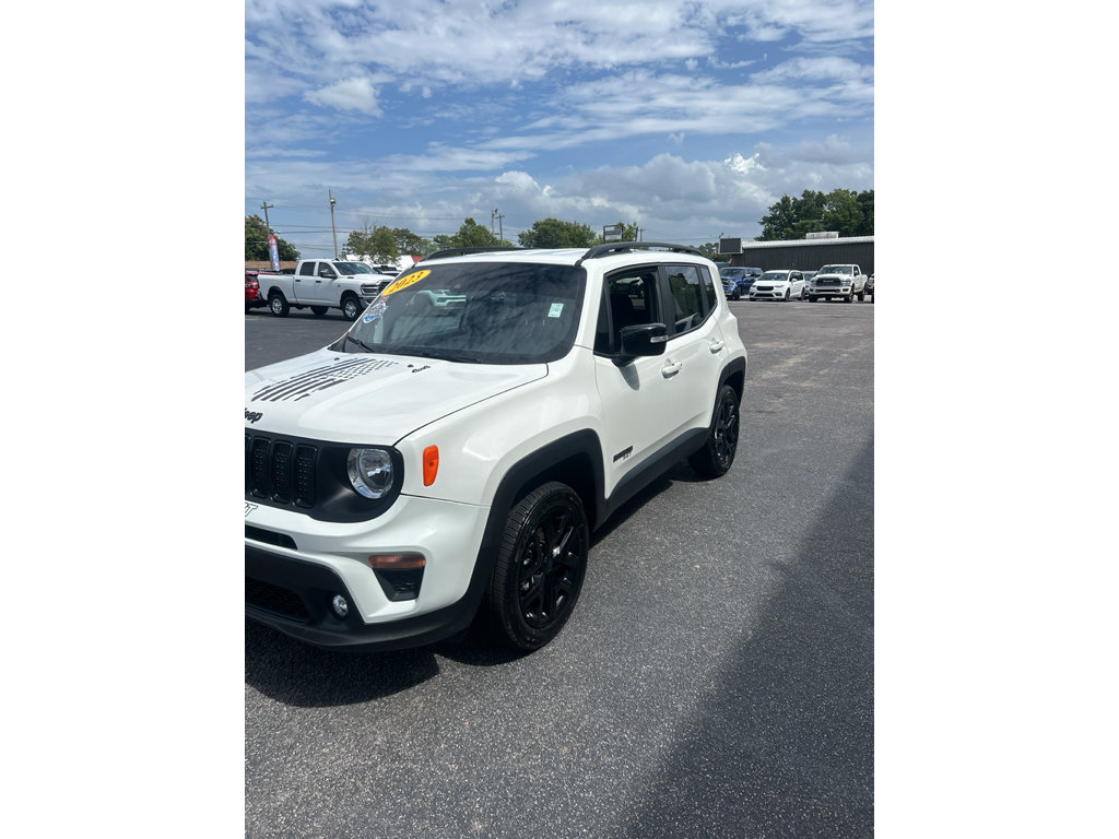 Used 2023 Jeep Renegade Altitude w/ Convenience Group I AWD/4WD image 3