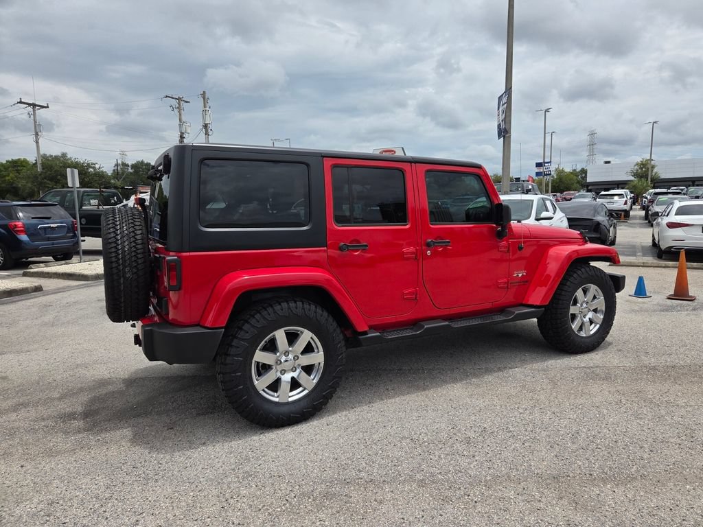 Used 2018 Jeep Wrangler Unlimited Sahara w/ Connectivity Group AWD/4WD image 14