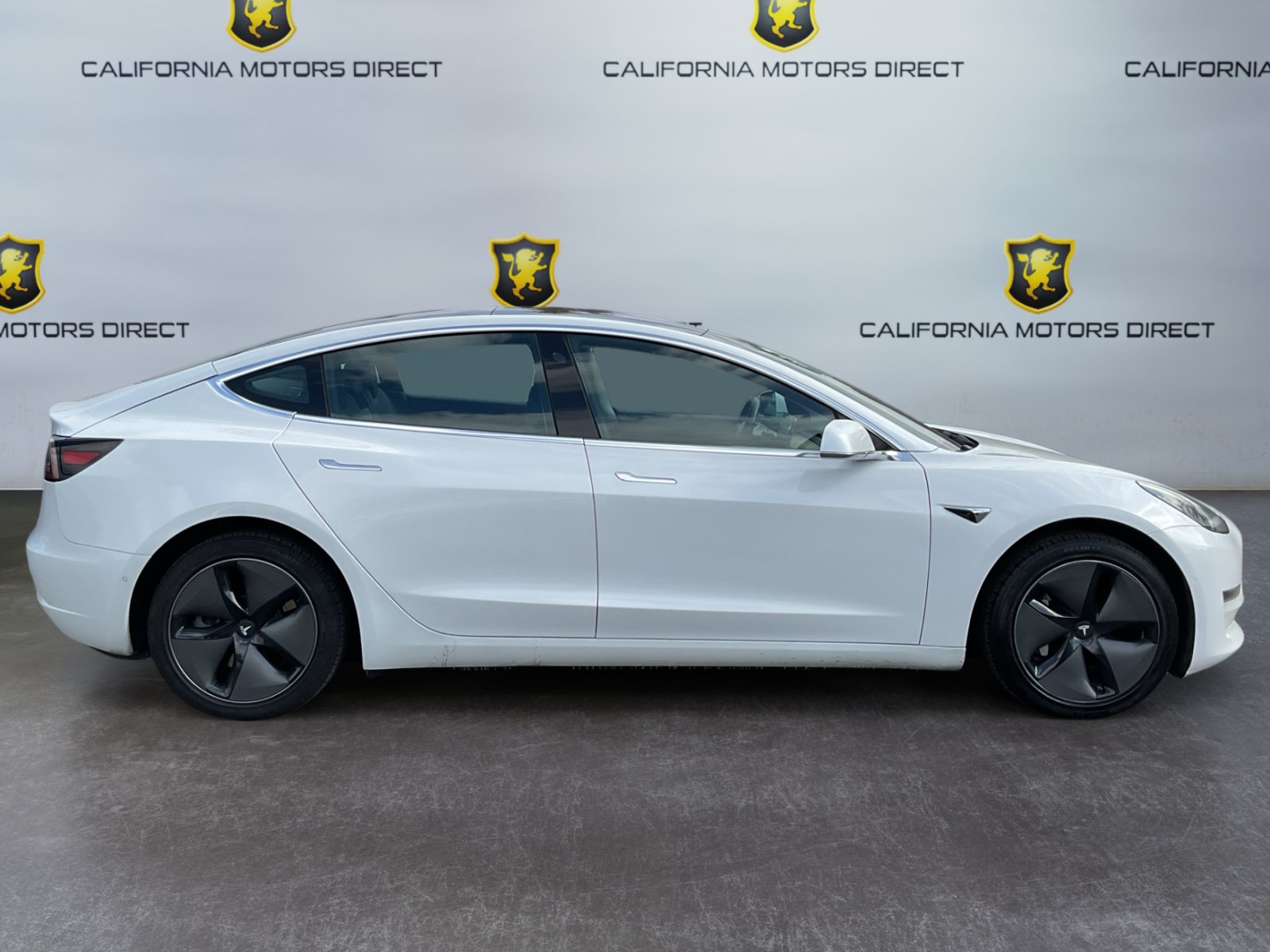 Used 2019 Tesla Model 3 Mid Range RWD image 4