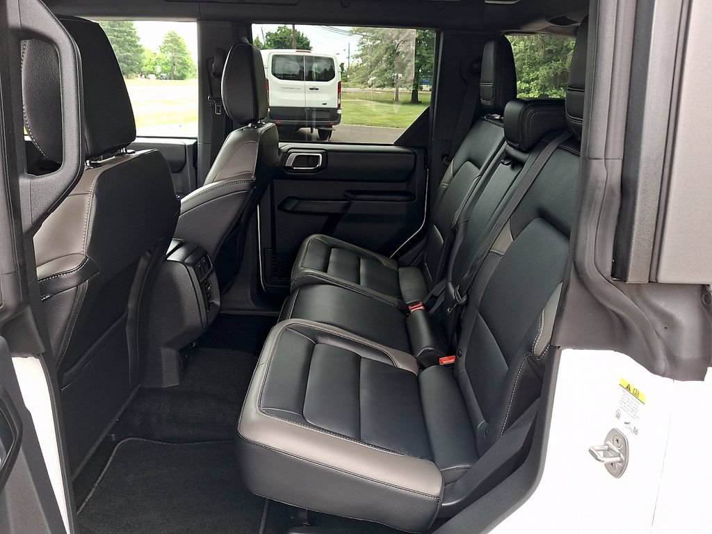 Used 2025 Ford Bronco Outer Banks AWD/4WD image 10