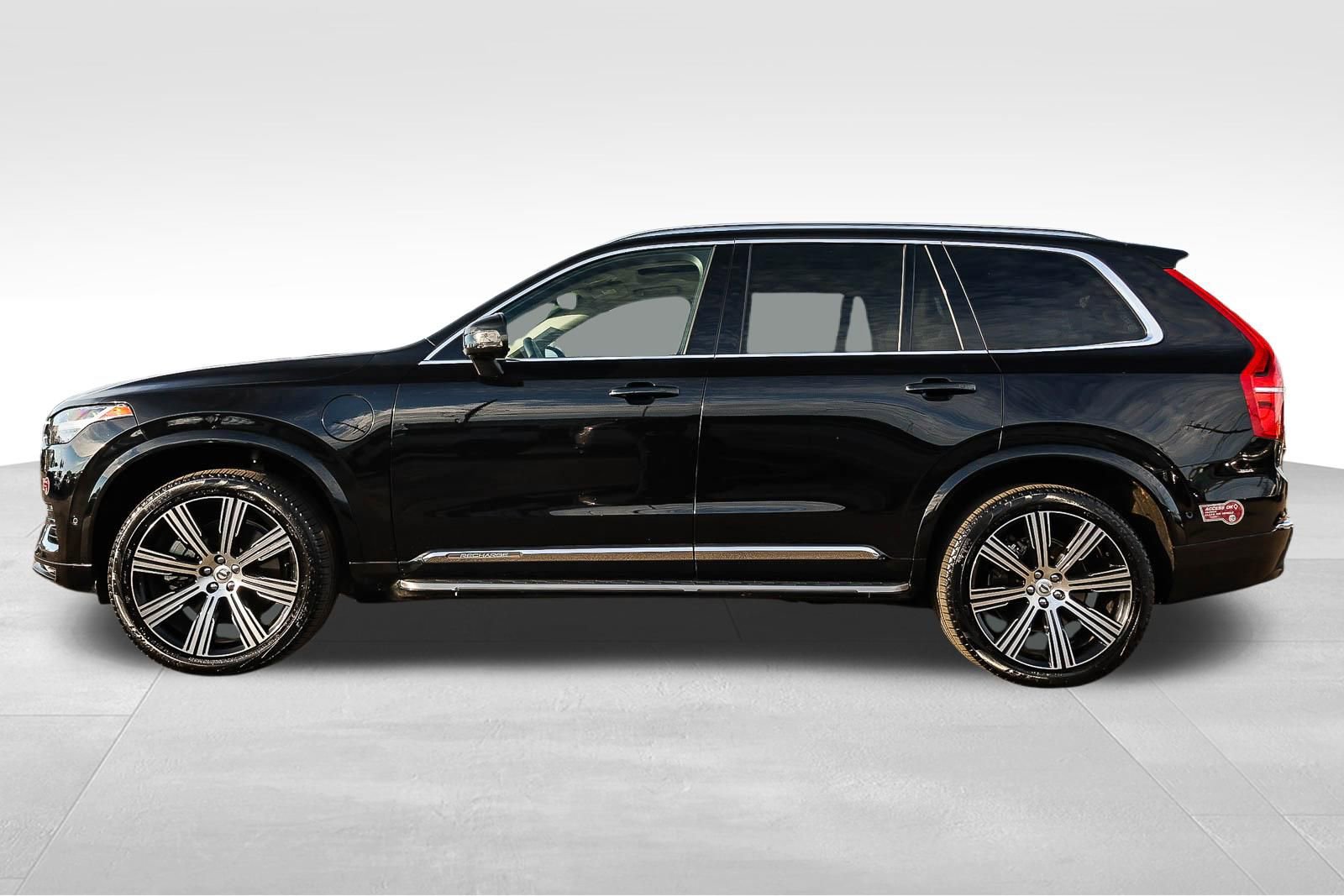 Used 2024 Volvo XC90 T8 Ultimate w/ Protection Package Premier image 9