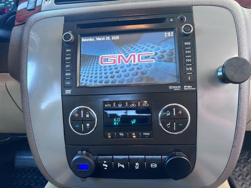 Used 2014 GMC Sierra 2500 SLT w/ SLT Convenience Package AWD/4WD image 31