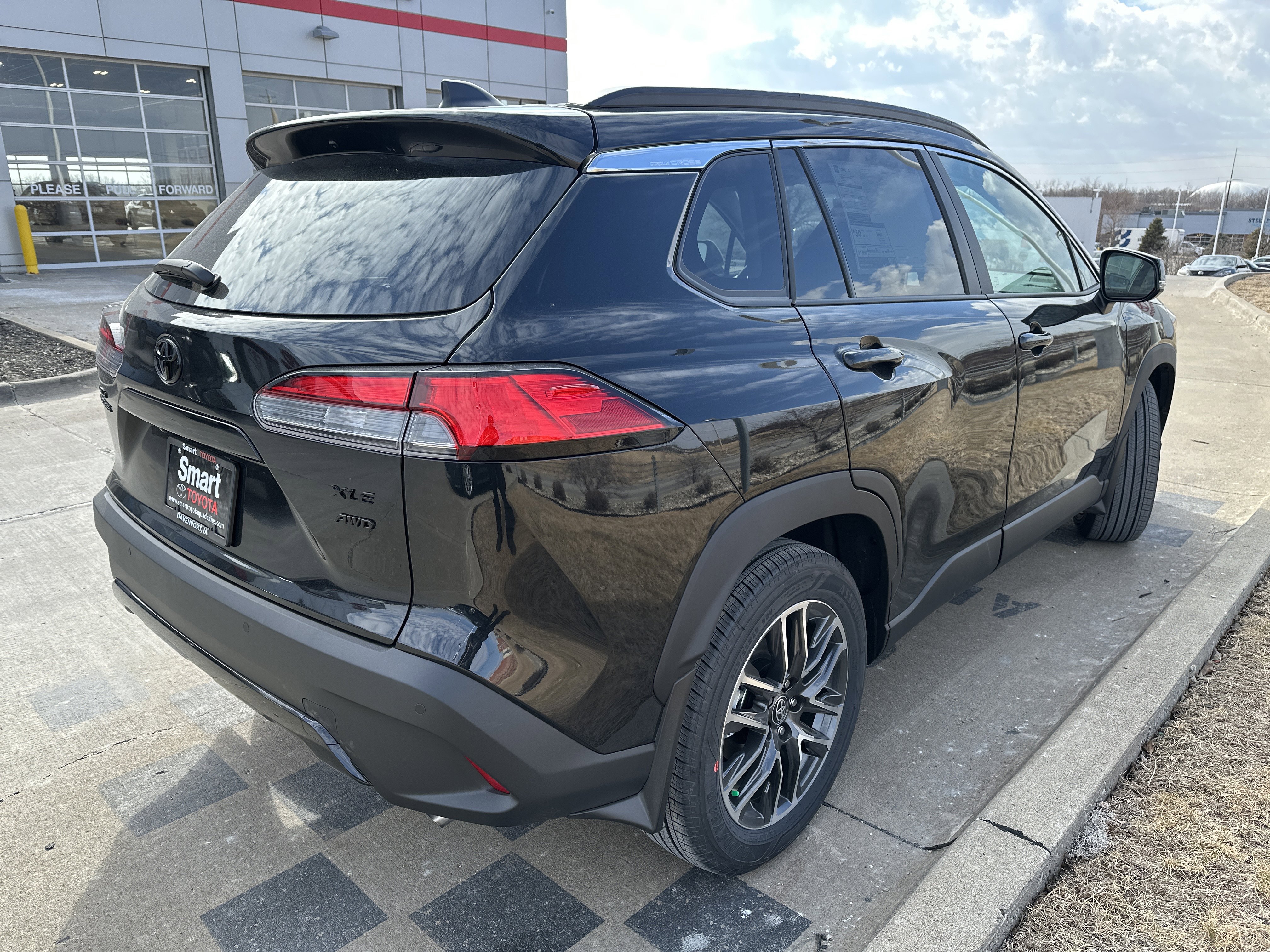 Used 2026 Toyota Corolla Cross XLE w/ Convenience Package image 6