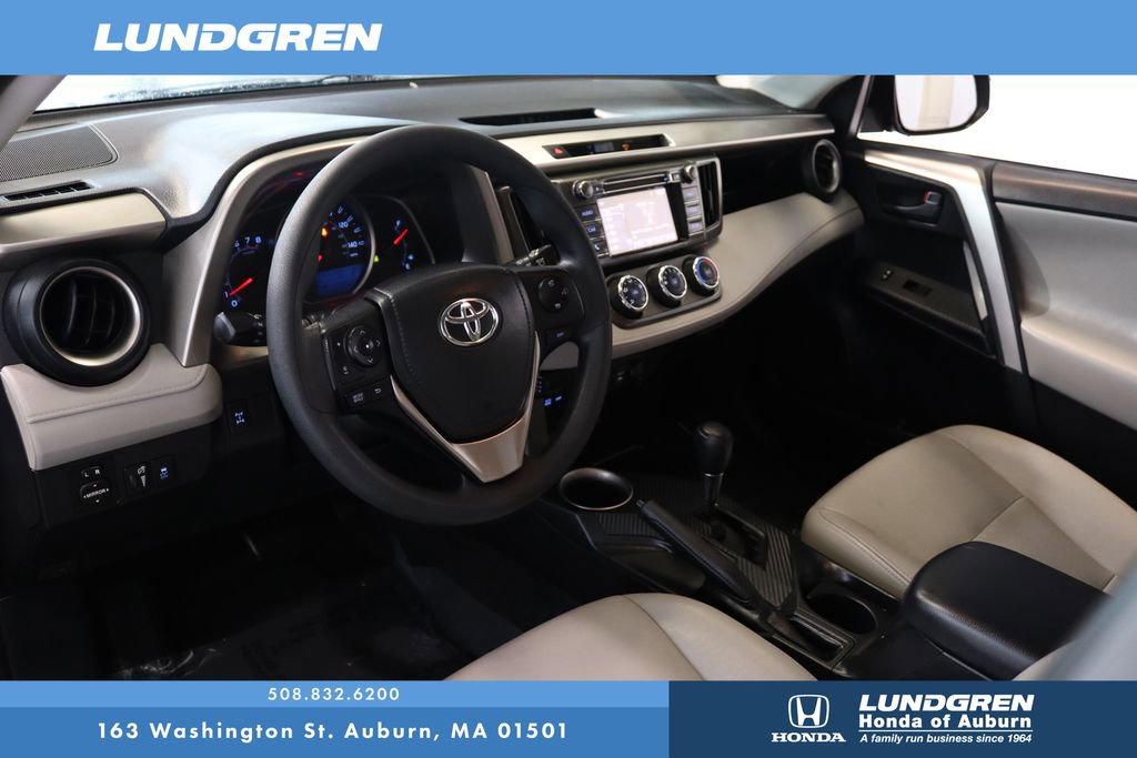Used 2015 Toyota RAV4 LE image 3