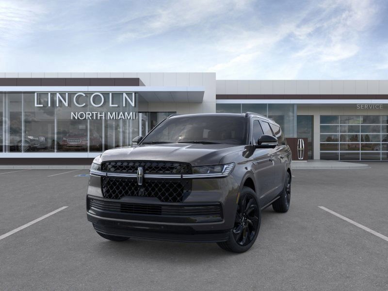 New 2025 Lincoln Navigator L Black Label image 2