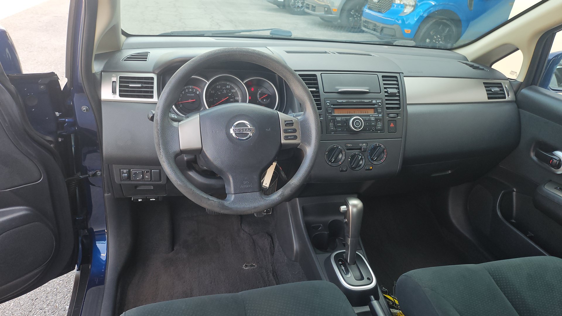 Used 2011 Nissan Versa 1.8 S w/ Plus Pkg FWD image 14