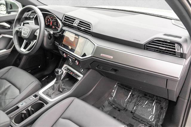 Certified 2025 Audi Q3 2.0T Premium Plus w/ Premium Plus Package image 25