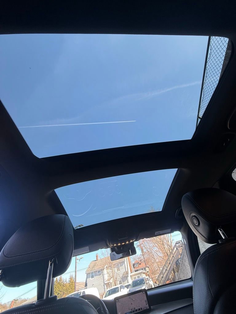 Used 2022 Mercedes-Benz GLC 300 4MATIC image 23