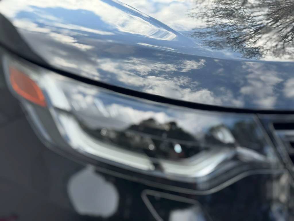 Used 2017 Land Rover Discovery HSE AWD/4WD image 15