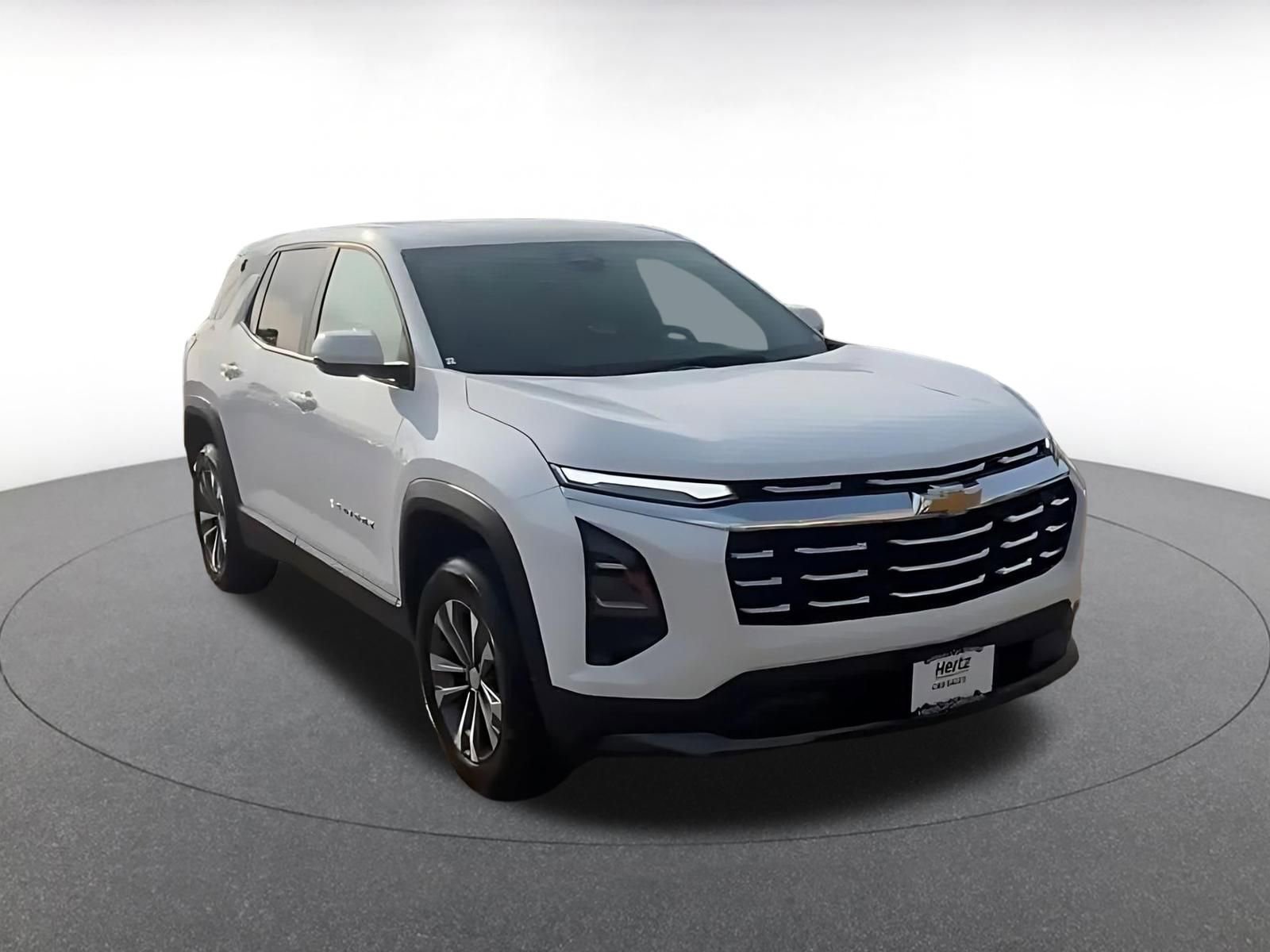 Used 2025 Chevrolet Equinox LT FWD image 3