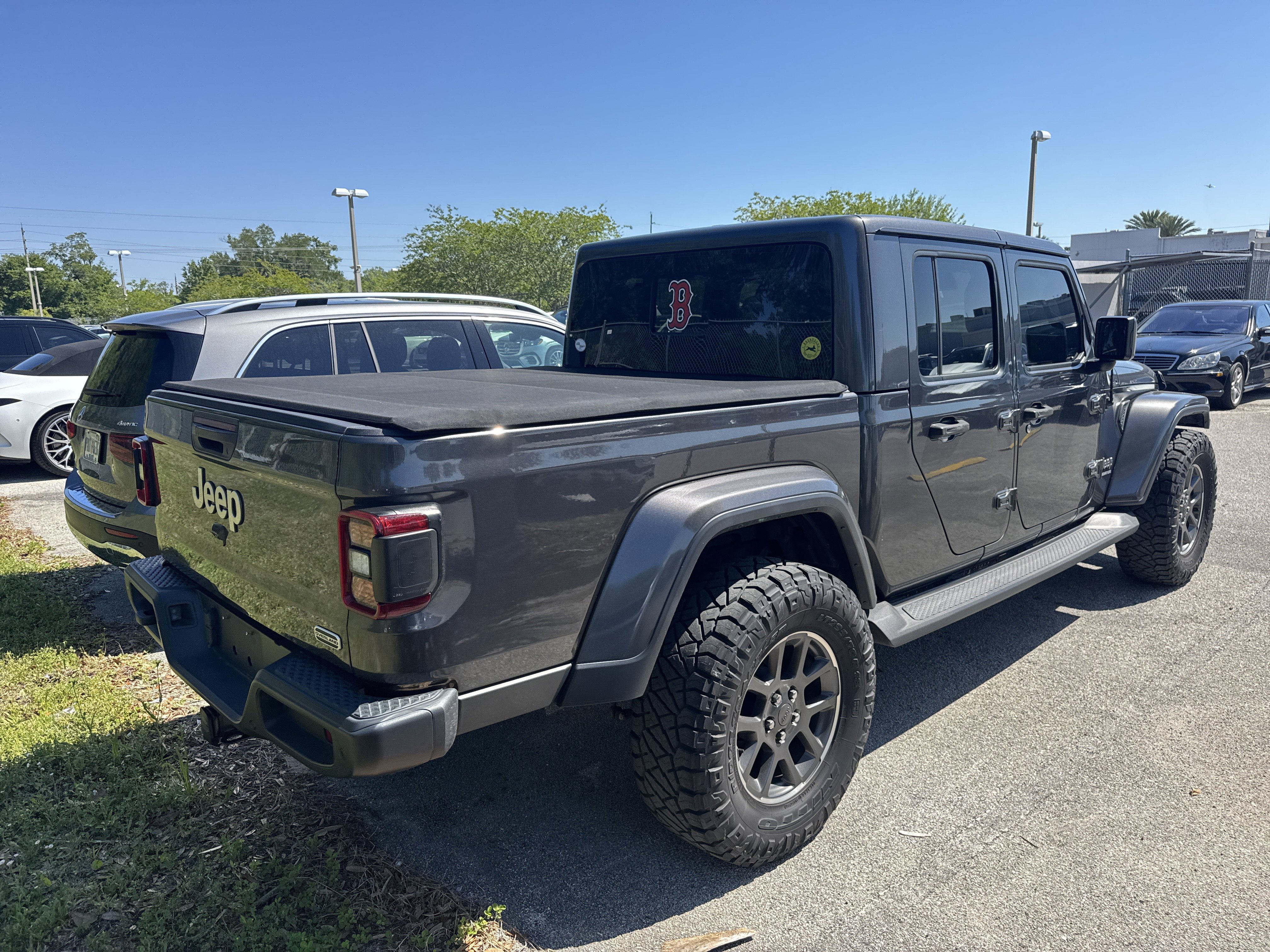 Used 2021 Jeep Gladiator Overland w/ Popular Equipment Package AWD/4WD image 3