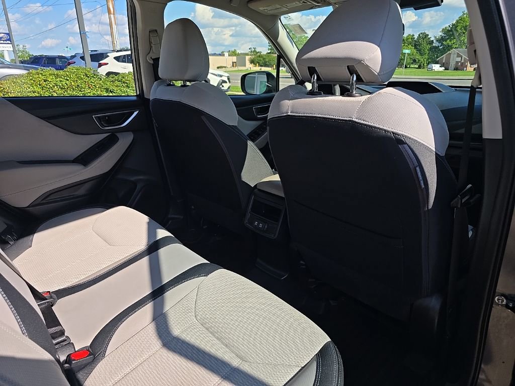 Used 2022 Subaru Forester AWD/4WD image 33