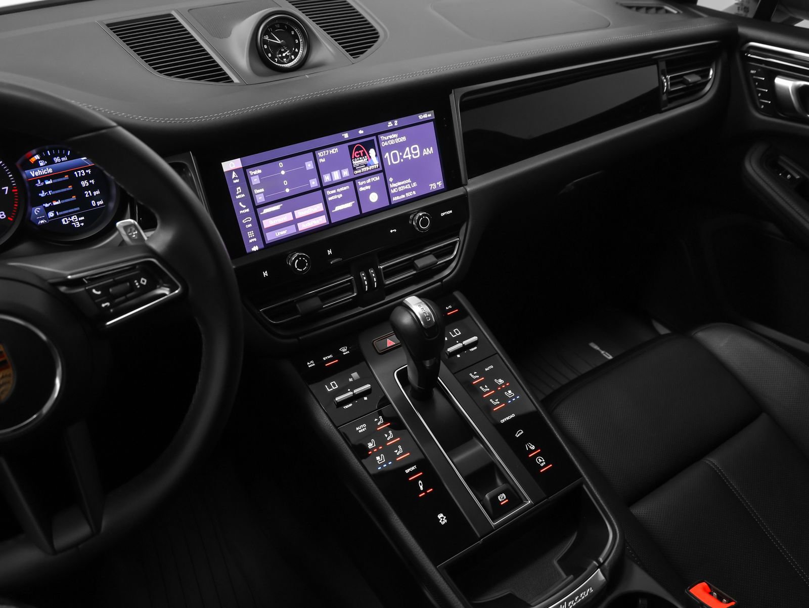 Certified 2024 Porsche Macan S AWD/4WD image 38