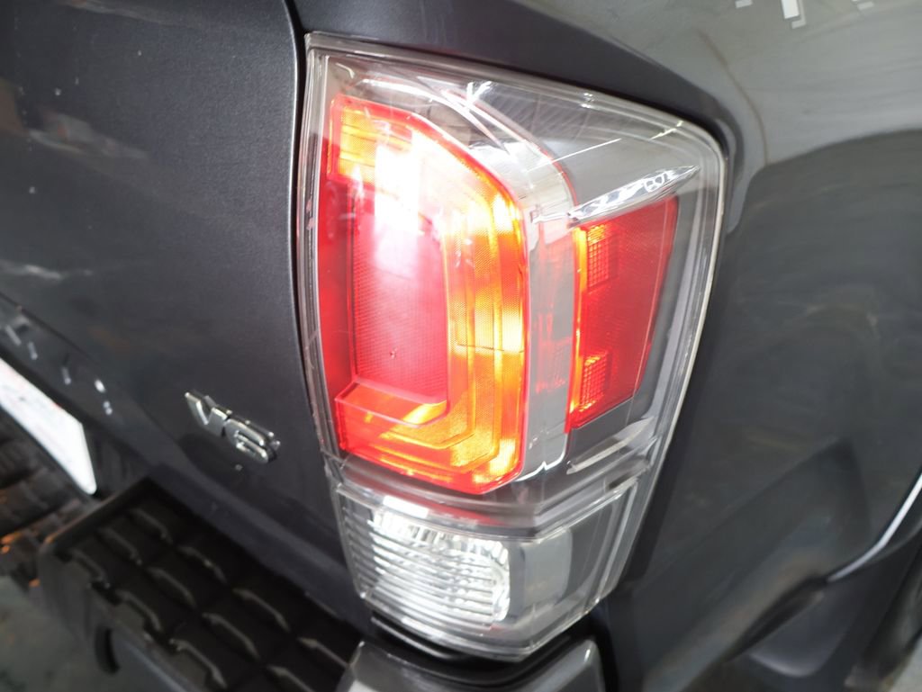 Used 2023 Toyota Tacoma TRD Sport AWD/4WD image 28