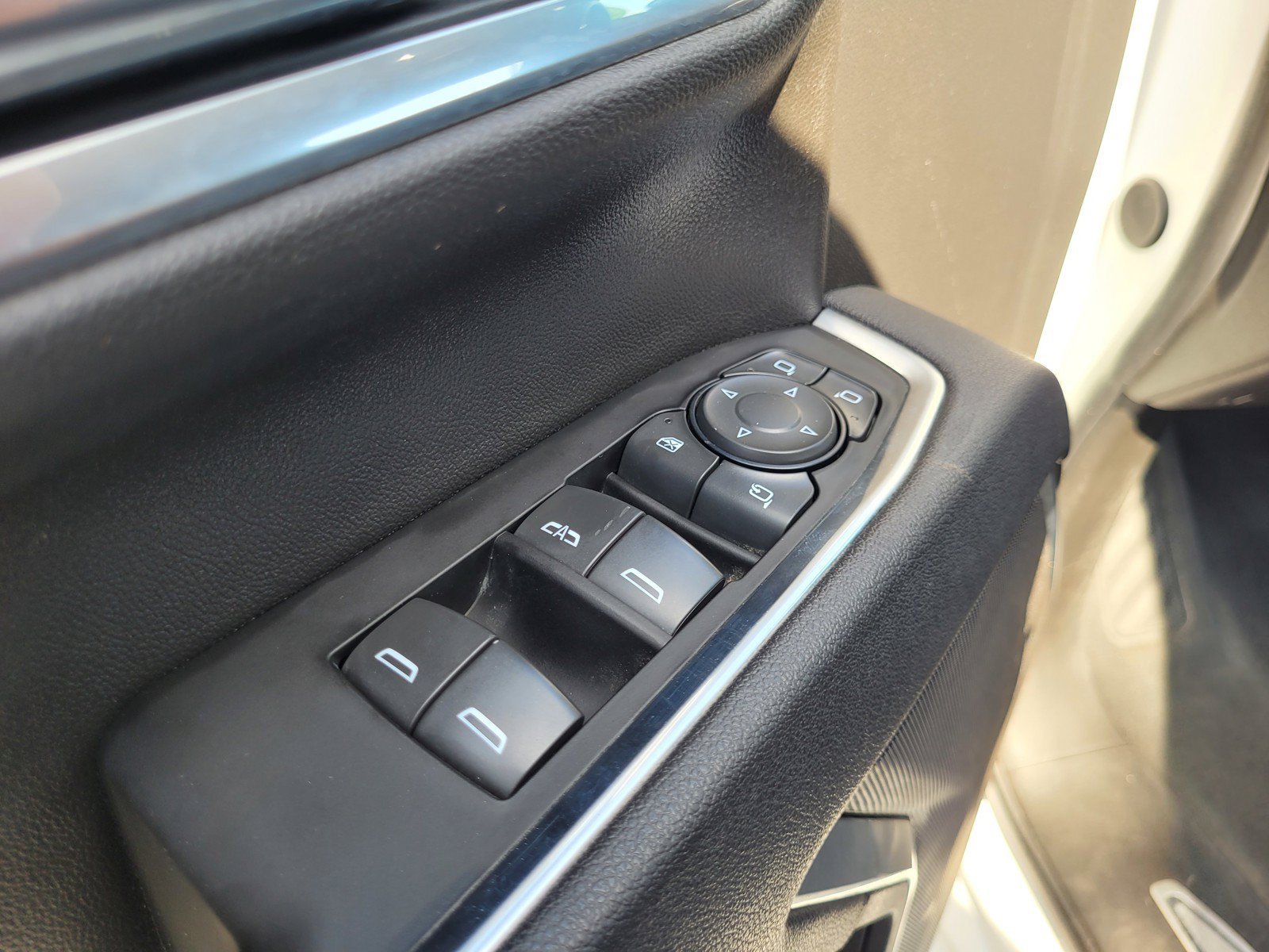 Used 2025 Chevrolet Silverado 2500 LT w/ Safety Package AWD/4WD image 27