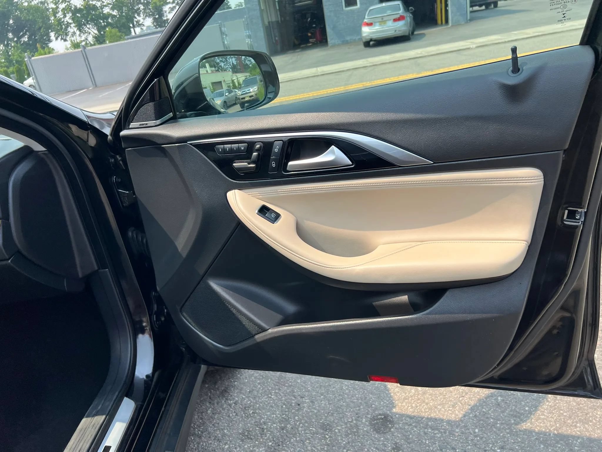 Used 2018 INFINITI QX30 Premium w/ Navigation Package AWD/4WD image 29