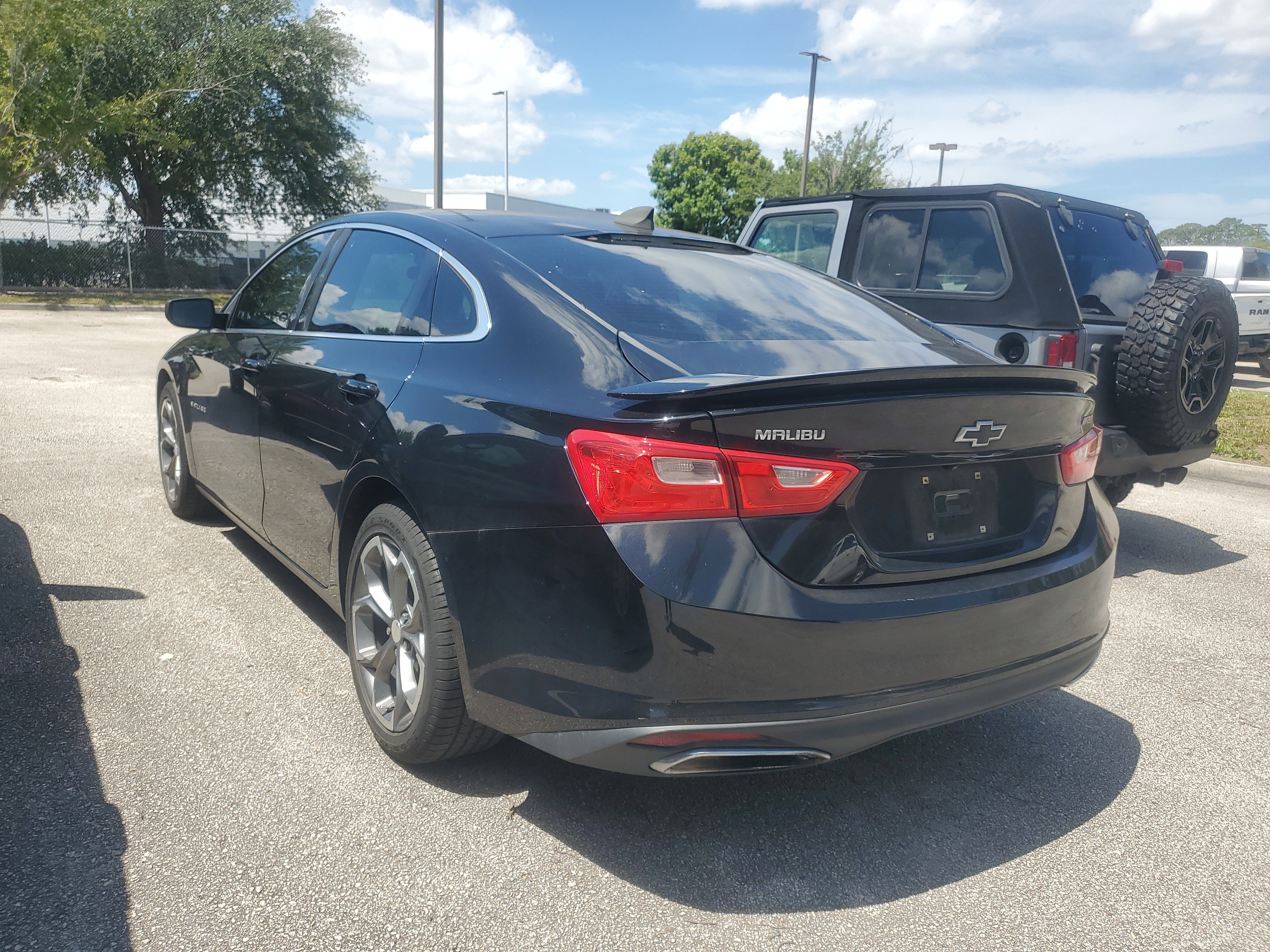 Used 2019 Chevrolet Malibu RS w/ LPO, Convenience Package 1 FWD image 3