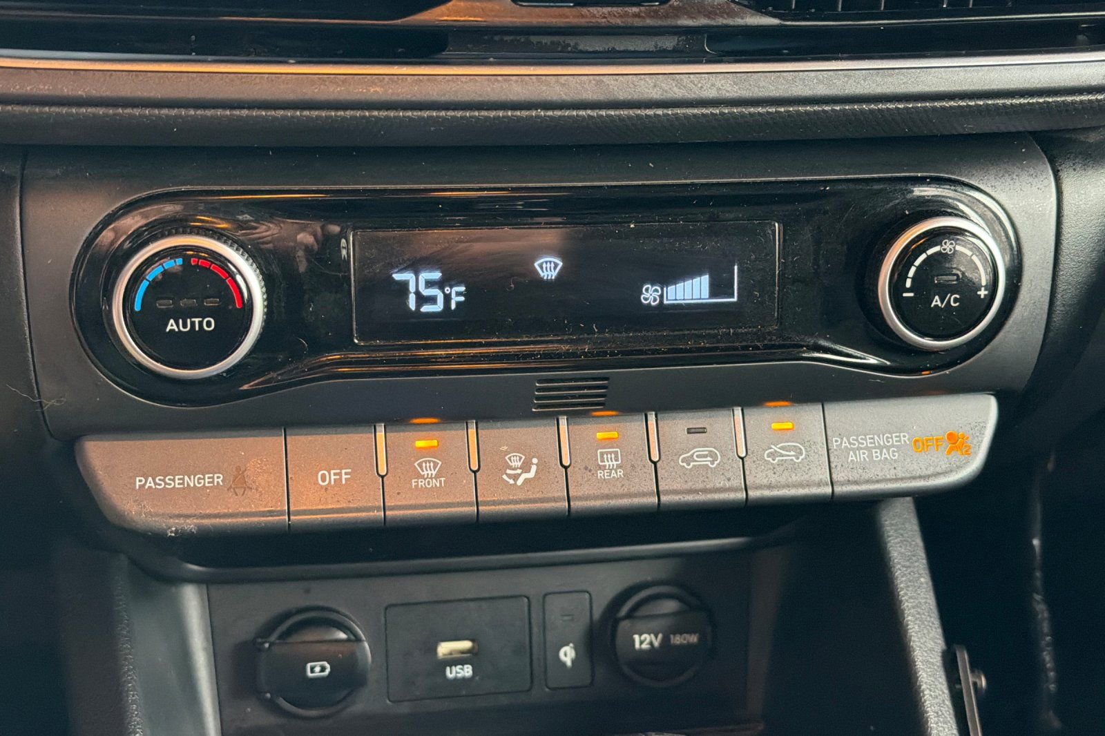 Used 2023 Hyundai Kona SEL w/ Convenience Package image 21