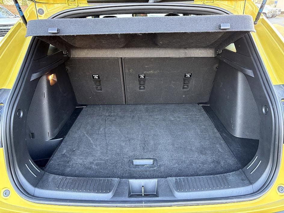 Certified 2024 Chevrolet Trax RS w/ Sunroof Package image 11