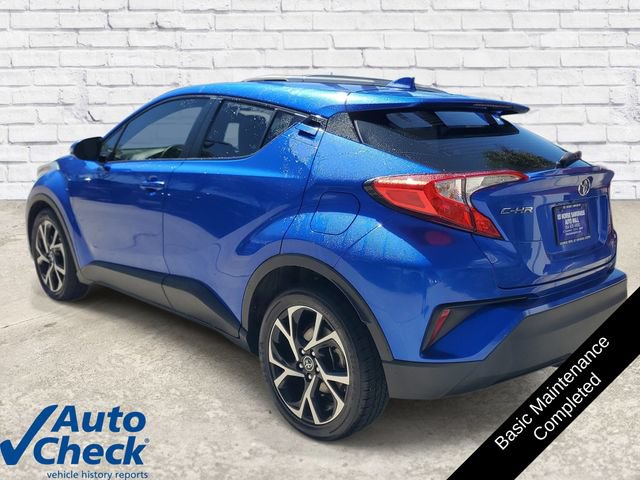 Used 2019 Toyota C-HR XLE FWD image 2