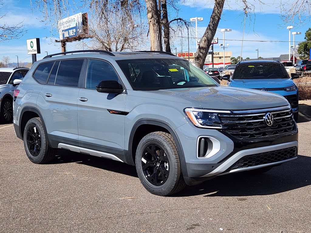 New 2026 Volkswagen Atlas Peak Edition AWD/4WD image 2