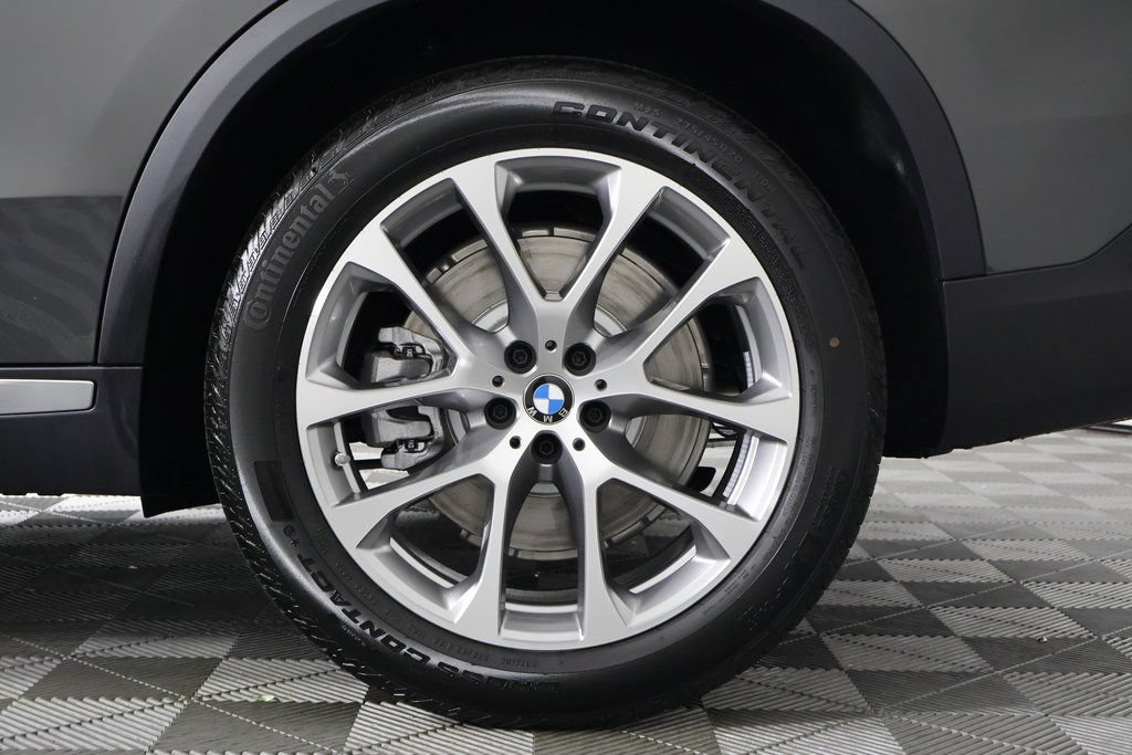 New 2026 BMW X5 xDrive50e w/ Executive Package AWD/4WD image 10