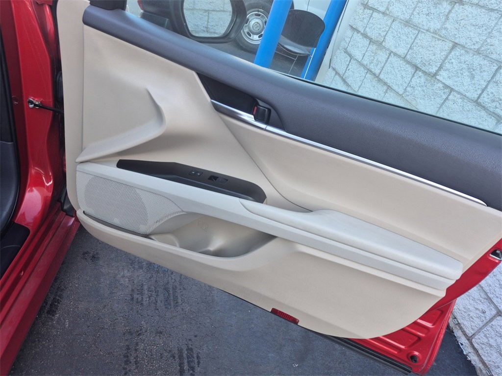 Used 2023 Toyota Camry LE image 22