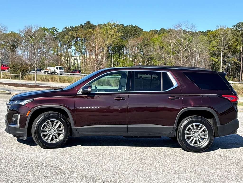 Used 2023 Chevrolet Traverse LT image 17